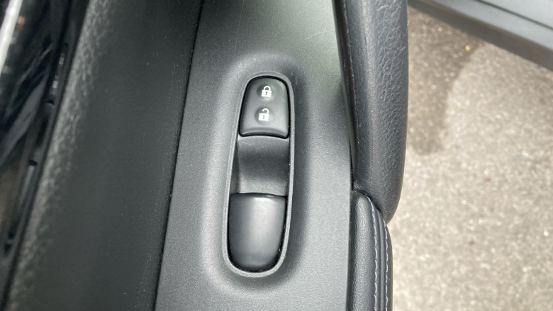 Nissan X-Trail 1.7 dCi N-Connecta 5dr CVT Diesel Station Wagon